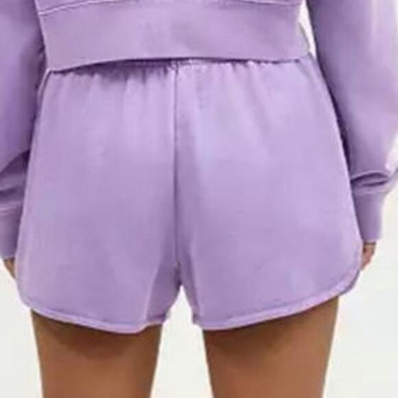 COACH Garment Dye Retro Sweatshorts Size Large Color: Lavender - Picture 2 of 3